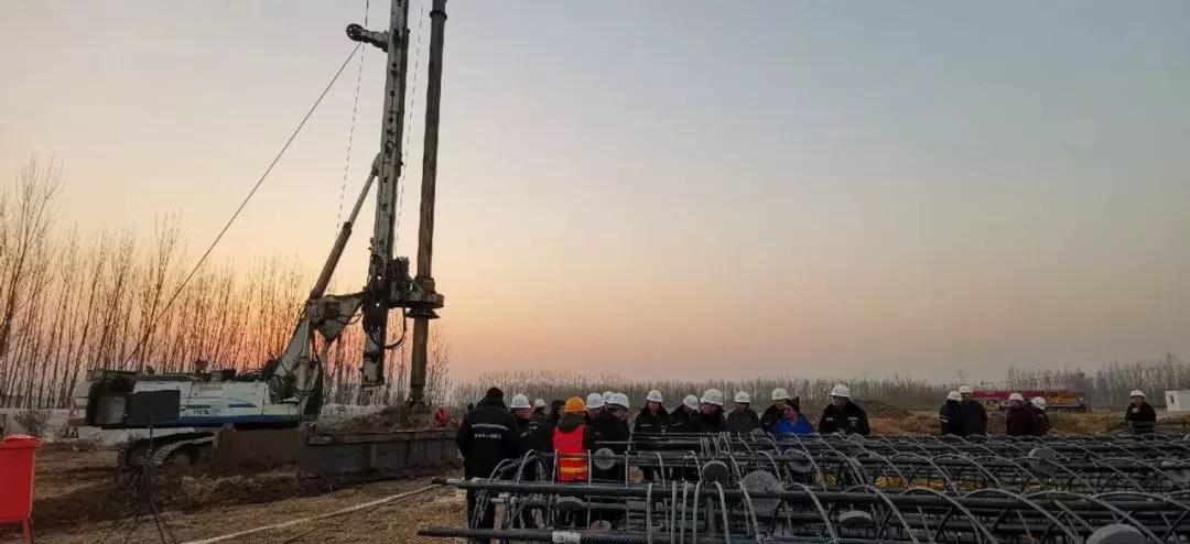 乐天堂官网旋挖打下雄安站第一桩